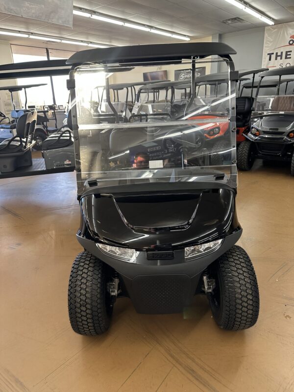 2025 E-Z-GO Valor For Sale - Image 10