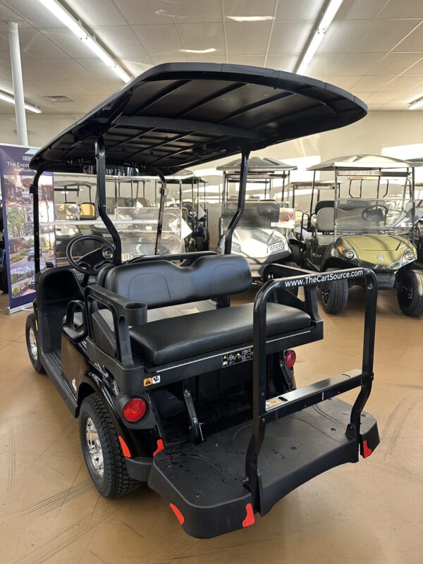 2025 E-Z-GO Valor For Sale - Image 2