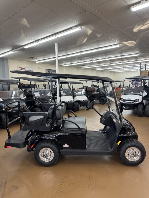 2025 E-Z-GO Valor For Sale - Image 6