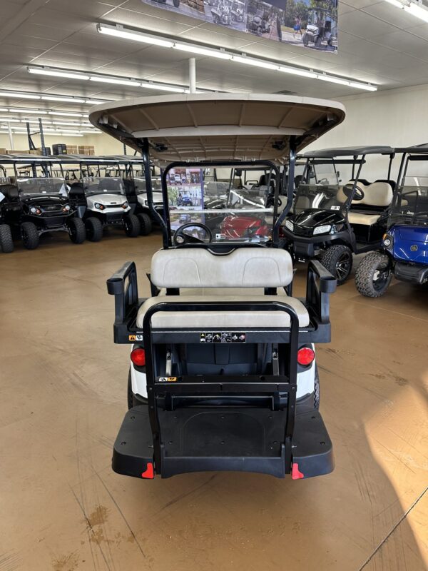 2025 E-Z-GO Valor For Sale - Image 8